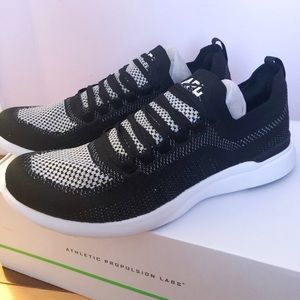 APL TECHLOOM BREEZE BLK KNIT RUNNER